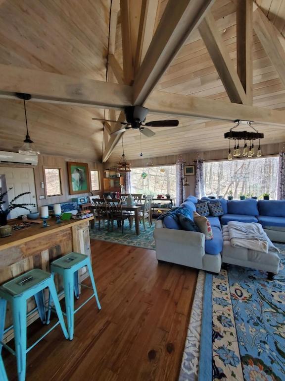 Treehouse Cathedral In Blue Ridge Mountains, Nc Villa Burnsville Exteriör bild