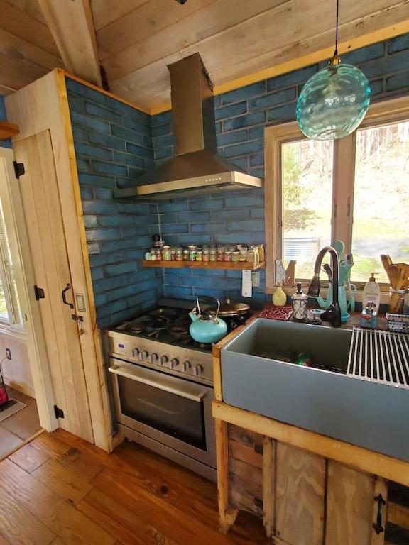 Treehouse Cathedral In Blue Ridge Mountains, Nc Villa Burnsville Exteriör bild