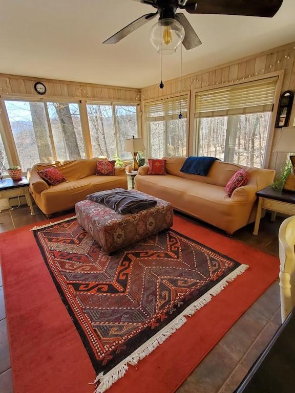 Treehouse Cathedral In Blue Ridge Mountains, Nc Villa Burnsville Exteriör bild